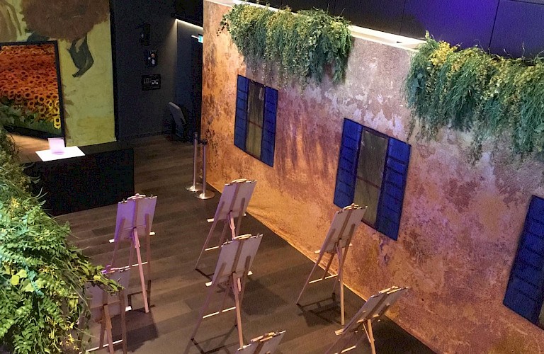 Van Gogh Alive Brighton - Artificial trails at this immersive experience